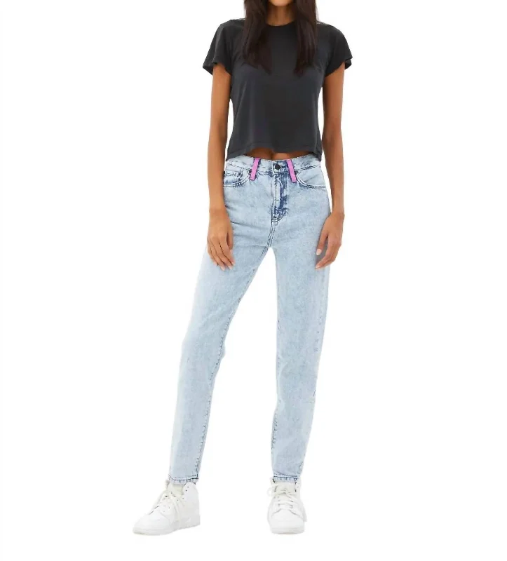 Weekend Offers That Shine Pink Loop Straight Jean In Medium Wash
