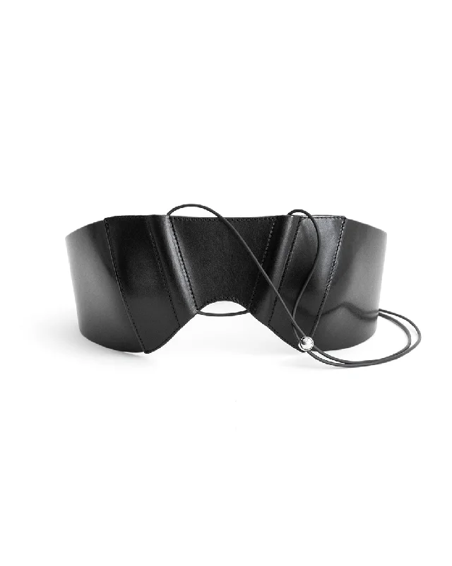 Massive Deals Top "Everly" Black