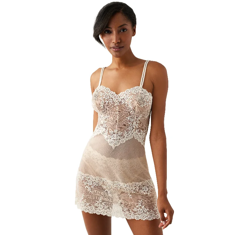 Steal Deal Embrace Lace Chemise / 814191